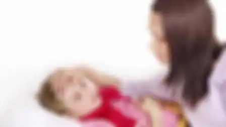 Salah satu gejala penyakit ginjal pada anak adalah sering merasa lelah.