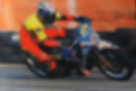 Ahmad Jayadi ketika naik Yamaha Force 1 buatan Swedia 