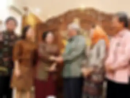 Berikut biodata Tjahjo Kumolo yang punya hobi berburu benda gaib ini. Foto menteri Jokowi dibanjiri ucapan belasungkawa.
