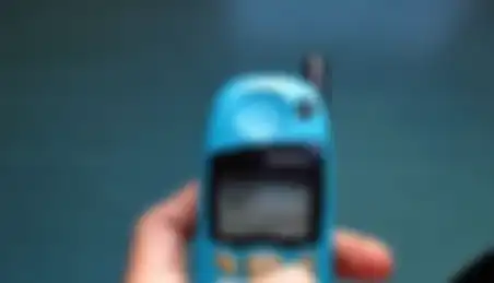 Hape jadul dengan antena fisik yang unik