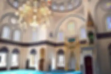 Ruang ibadah di Masjid Tokyo Camii