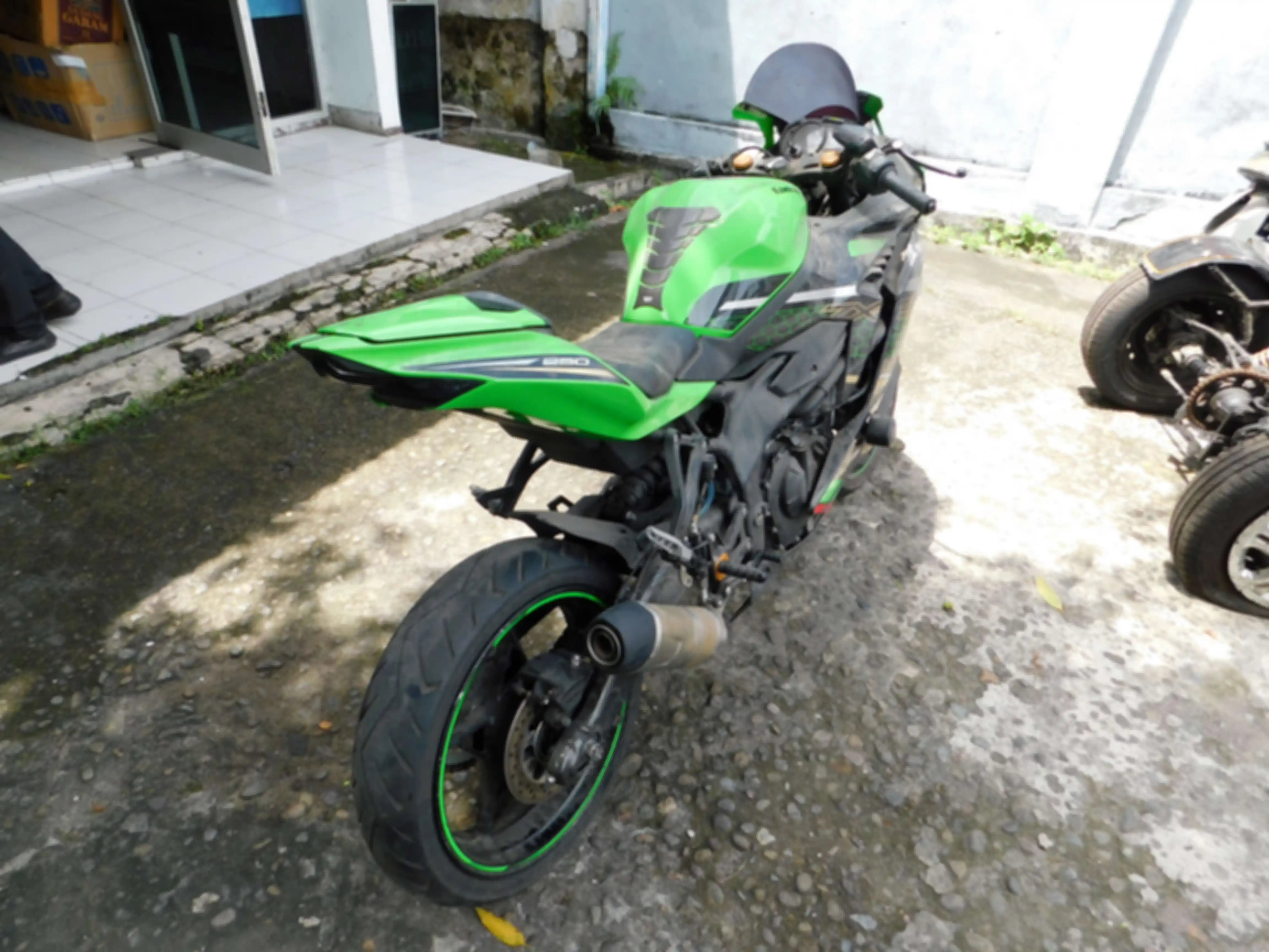 Kawasaki Ninja ZX-25R lelang Rp 21 juta di Bulukumba, Sulse. 