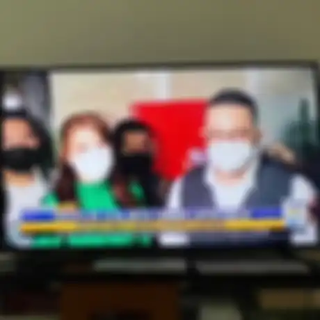Tamara Bleszynski bersama pengacaranya usai bertemu penyidik Bareskrim baes Polri Selasa (12/10/2021).