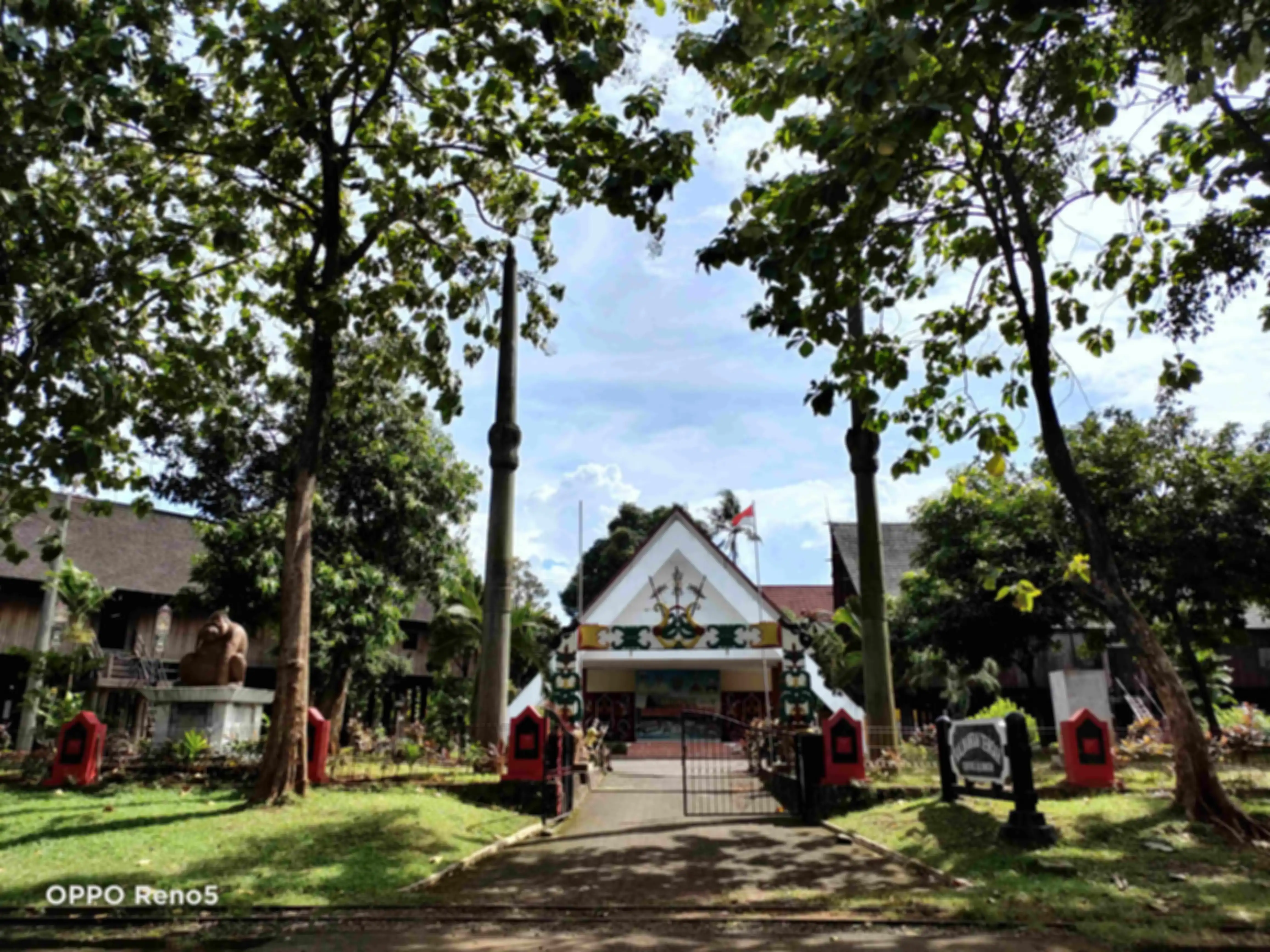 Hasil foto ultra wide Oppo Reno5