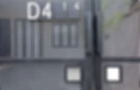 Besi pabrkasi lebih rapi dan presisi, digunakan sebagai pintu gerbang.