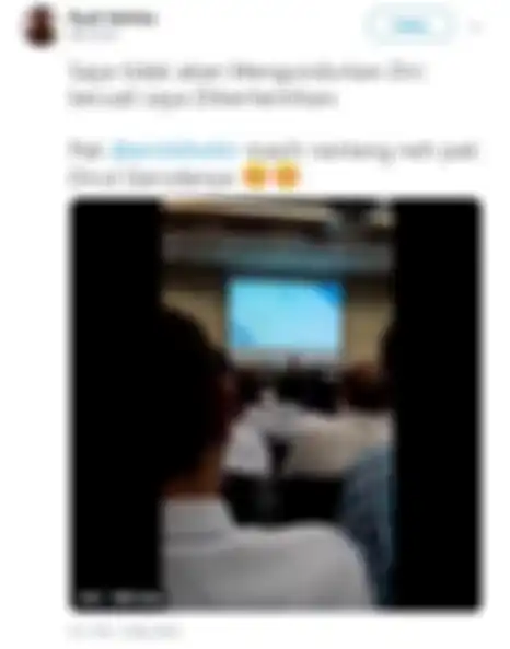 Viral video Ari Askhara ogah mengundurkan diri di media sosial Twitter.