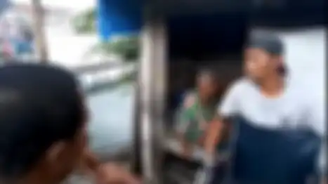 Di gubuk inilah nenek Suryanah hidup dan dibawa anak bungsunya tiap hari. Saat bekerja di pelabuhan, si nenek ditinggalkan di gubuk mungil Tepi Batang Arau Kota Padang. Saat sore, Bang Ben menjemput dan mengajak pulang.