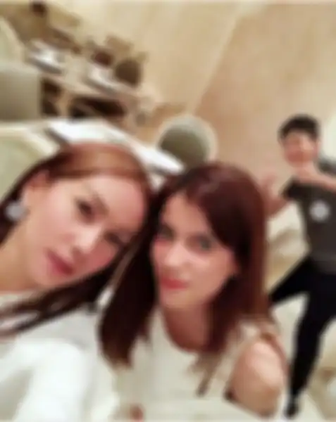 Kalina Ocktaranny dan Sabrina Chairunnisa