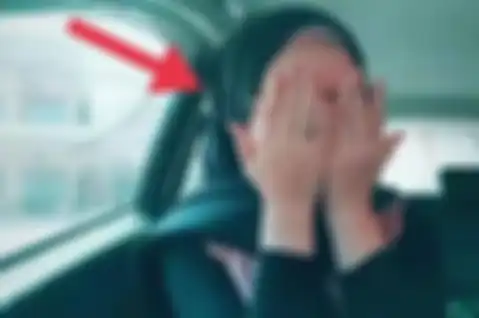 Istri Bripda Ade Pratama nekat berbuat mesum dengan mantan pacaranya gegara ulah mertua. Suami sahnya disebut mirip Arya Saloka.