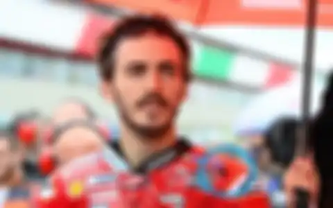 Shoulder cam, kini sedang dikembangkan di MotoGP dan sudah digunakan di banyak pembalap untuk menambah sudut pandang berbeda. 