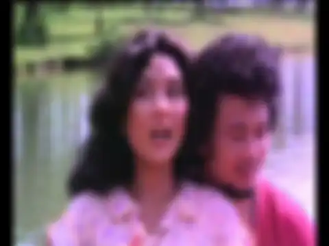 Foto mesra dengan Rhoma Irama, Yati Octavia kini berjualan ayam bakar dan matabak bersama sang suami, Pangky Suwito.