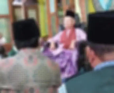 Bechi pewaris Ponpes Shiddiqiyyah Jombang bikin jiwa korban pencabulan melayang. Foto ayahnya bertemu Luhut Binsar disorot.