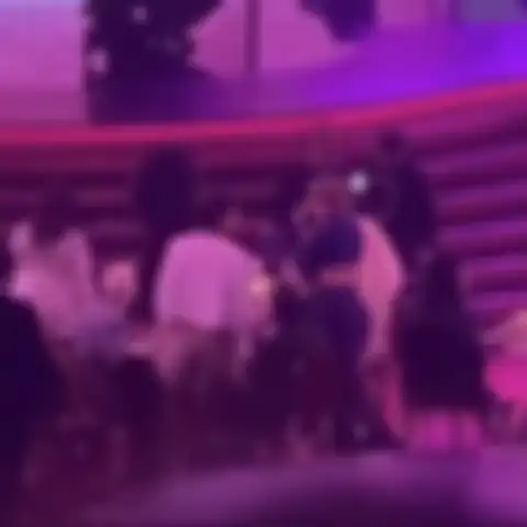 Harry dan Taylor ngobro