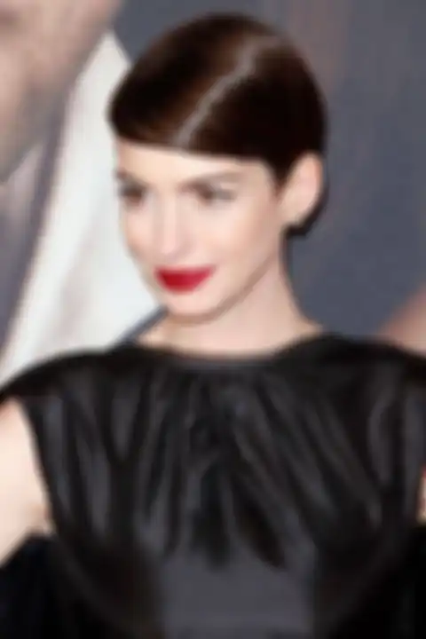 Sleek pixie,  tren rambut pendek 2020