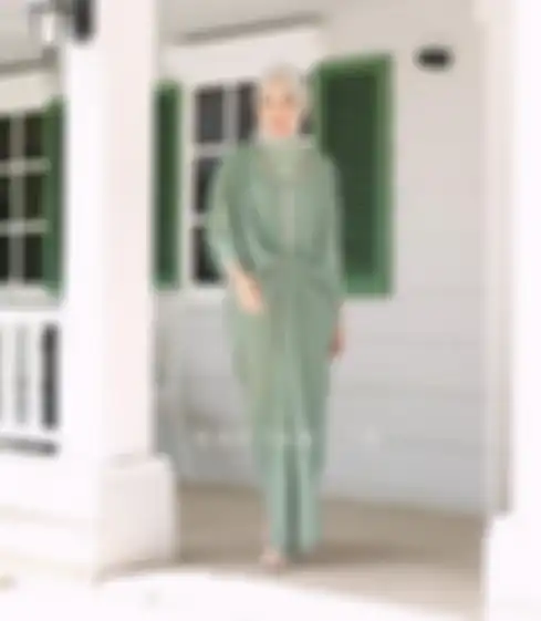 Model kaftan modis warna pastel buat halal bihalal 2022