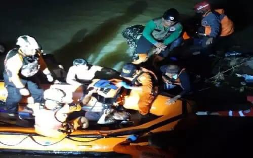 Gubernur Jawa Barat Ridwan Kamil yang baru saja pulang dari Papua syok melihat foto jenazah korban kegiatan susur sungai di Ciamis.