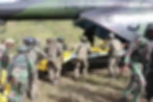  Kelompok kriminal bersenjata (KKB) Papua pimpinan Lekagak Telenggen terus terus terjepit karenan pergerakan pasukan gabungan TNI Polri. 