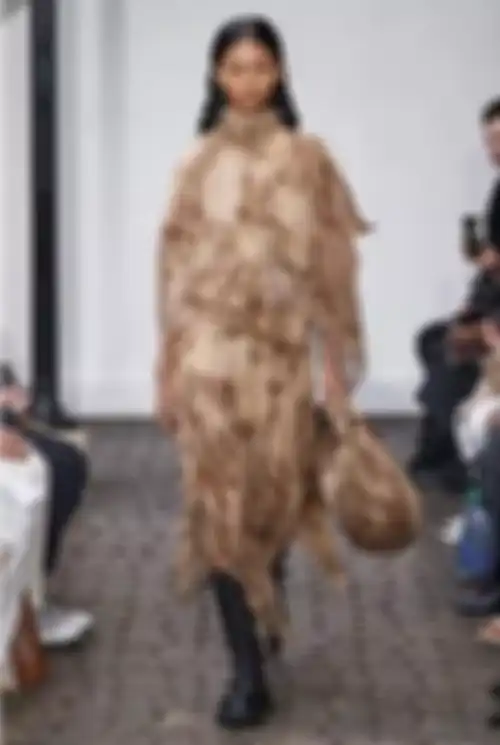 Devita Ravani, model Indonesia yang sukses tampil di Paris Fashion Week dan Milan Fashion Week