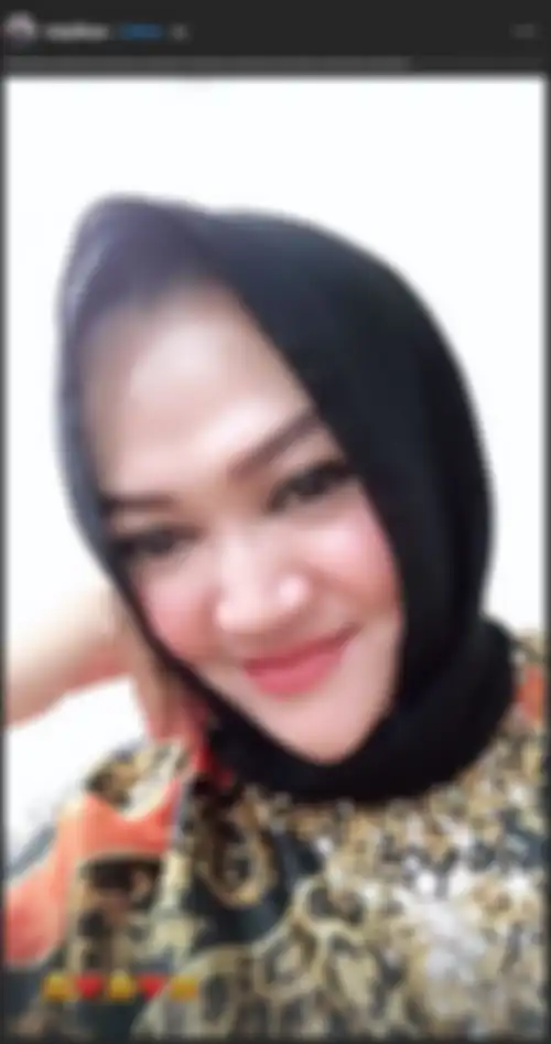 Potret Lina di InstaStories Rizky Febian  