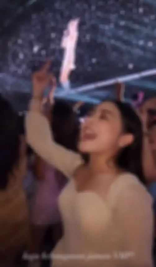 Keseruan Prilly Latuconsina nonton konser Taylor Swift