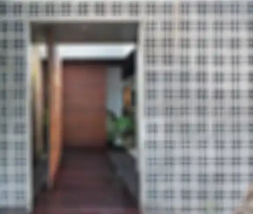 Jalan setapak dari kayu solid