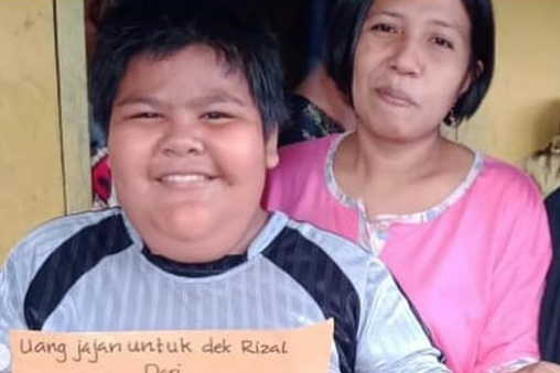 Rizal Bocah Penjual Gorengan Korban Bully