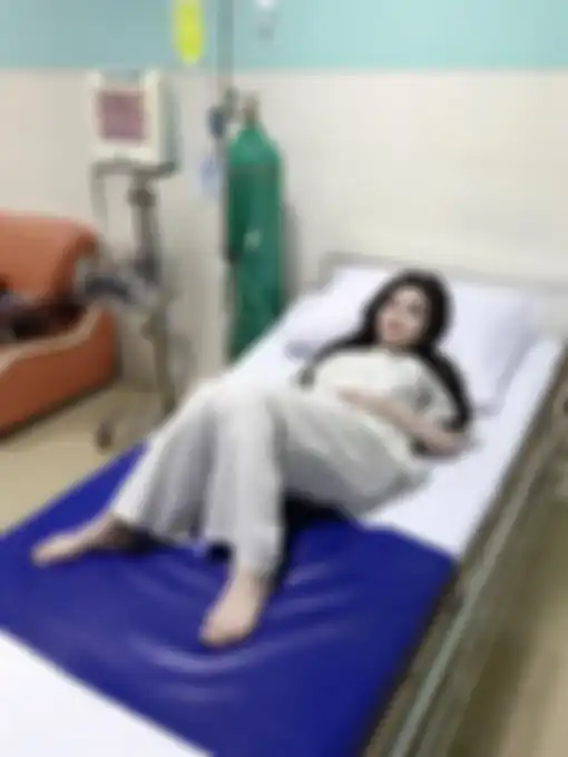 Wanita ini ingin tampil sempurna hanya karena pacarnya akan mengunjunginya.