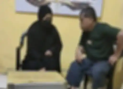  Dokter Faisal, yang sempat hilang usai memberi bantuan korban banjir di Desa Kapas dan Desa Lingadan, akhirnya ditemukan. Dokter spesialis radiologi yang bertugas di Rumah Sakit Umum Daerah (RSUD) Mokopido, Tolitoli, itu ditemukan di dalam kamar penginapan 42, Kecamatan Palele, Kabupaten Buol, Sula