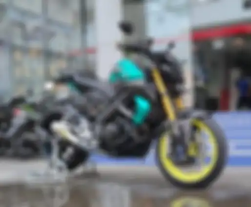 Modifikasi Yamaha MT-15 berkonsep Hyper Naked.