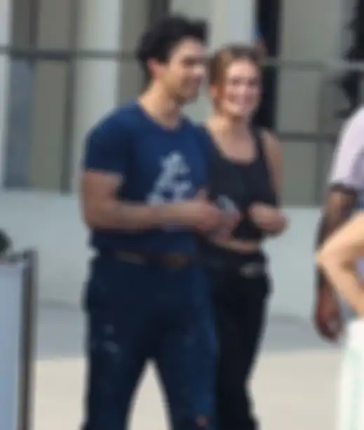 Joe Jonas dan Stormi Bree jalan bareng di Sidney