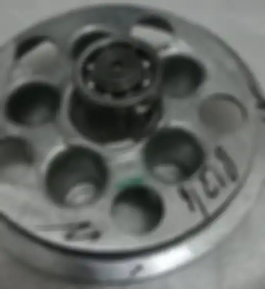 Hub kopling Suzuki GSX-R150 pakai bearing, jadi putarannya halus dan tidak gampang aus.