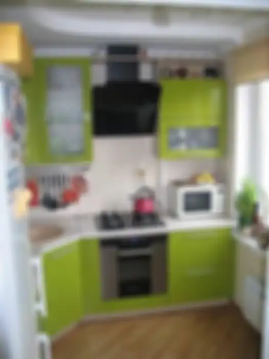 Foto tampilan desain dapur kecil memanjang kian menggoda hati. Trik cerdas ini menjadi kunci. Apalagi bisa dicoba sendiri di rumah.