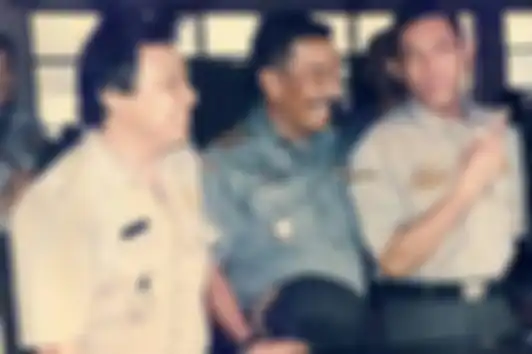Foto Adiguna Sutowo mertua Dian Sastro kembali dikuliti. Adiguno aktif di ormas yang disebut preman dan berbuat onar. 
