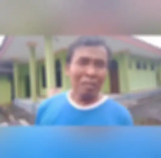Asisten rumah tangga Nike Ardilla yang kini jadi pemulung