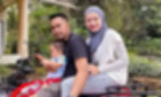 Nathalie Holscher dan pacar baru yang merupakan mantan kekasih.