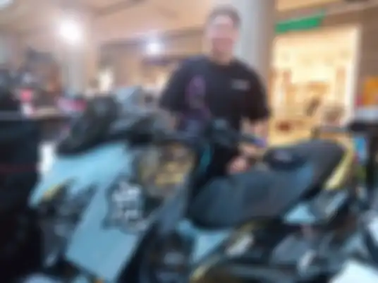 Januar Harison, owner Cuan Garage spesialis moge bekas berkualitas.