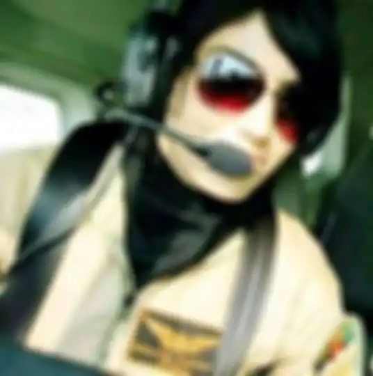 Foto Niloofar Rahmani yang tercatat sebagai pilot wanita pertama Afghanistan. Kini dia hidup nyaman di Amerika Serikat.