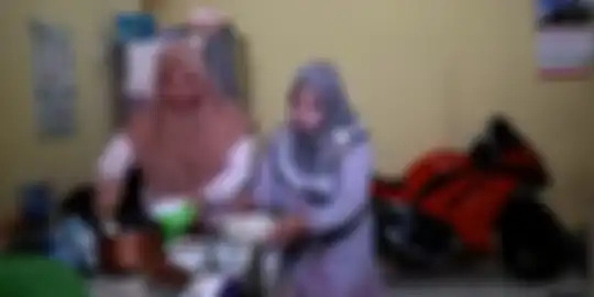 Meja makan 