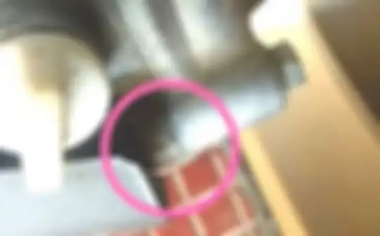 Terlihat retak-retak juga ternyata sisa dari cetakan 