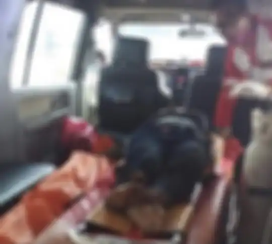 Foto tampang sopir bus kecelakaan maut di Tol Mojokerto sengaja disebarkan. Sopir bus yang positif sabu cuma luka ringan di bagian ini. 
