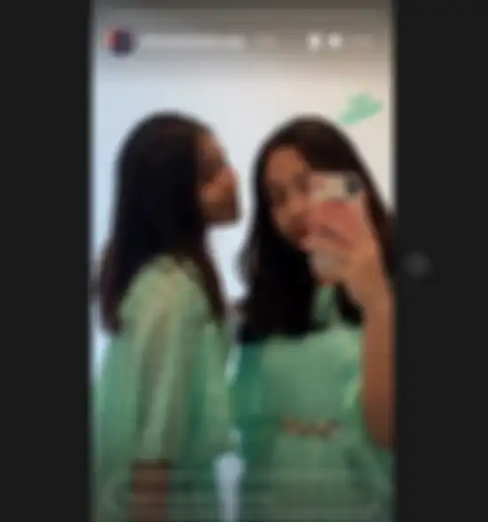 Fashion lebaran putri Mayangsari, Khirani Trihatmodjo, kenakan kaftan tosca