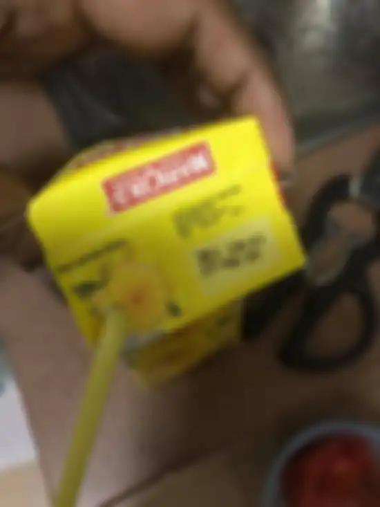 Kemasan karton Marigold Chrysantenum Tea yang diminum wanita Singapura ternyata sudah rusak padahal belum mencapai tanggal kadaluarsa