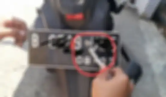 Razia Gabungan Dimulai Hari Ini, Pelat Nomer Motor Sering Lepas? Ini Cara Pasang yang Aman