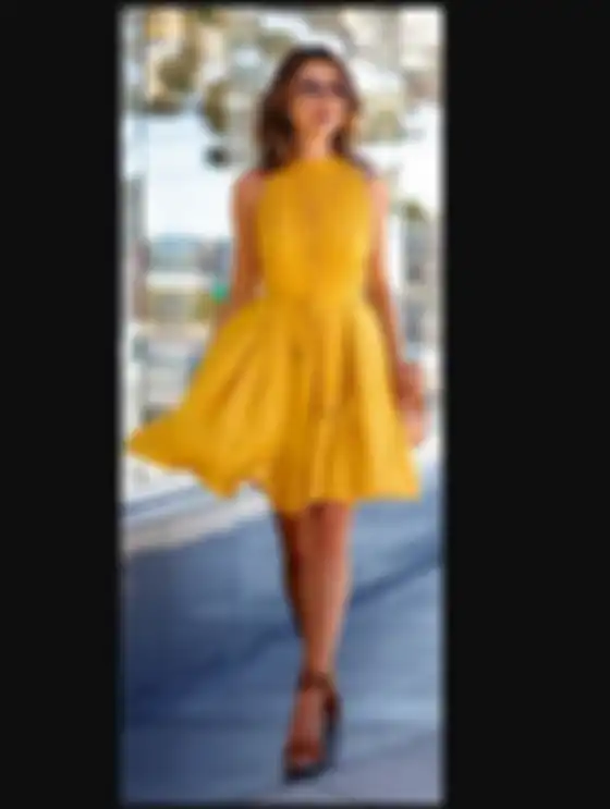 Dress warna kuning keemasan