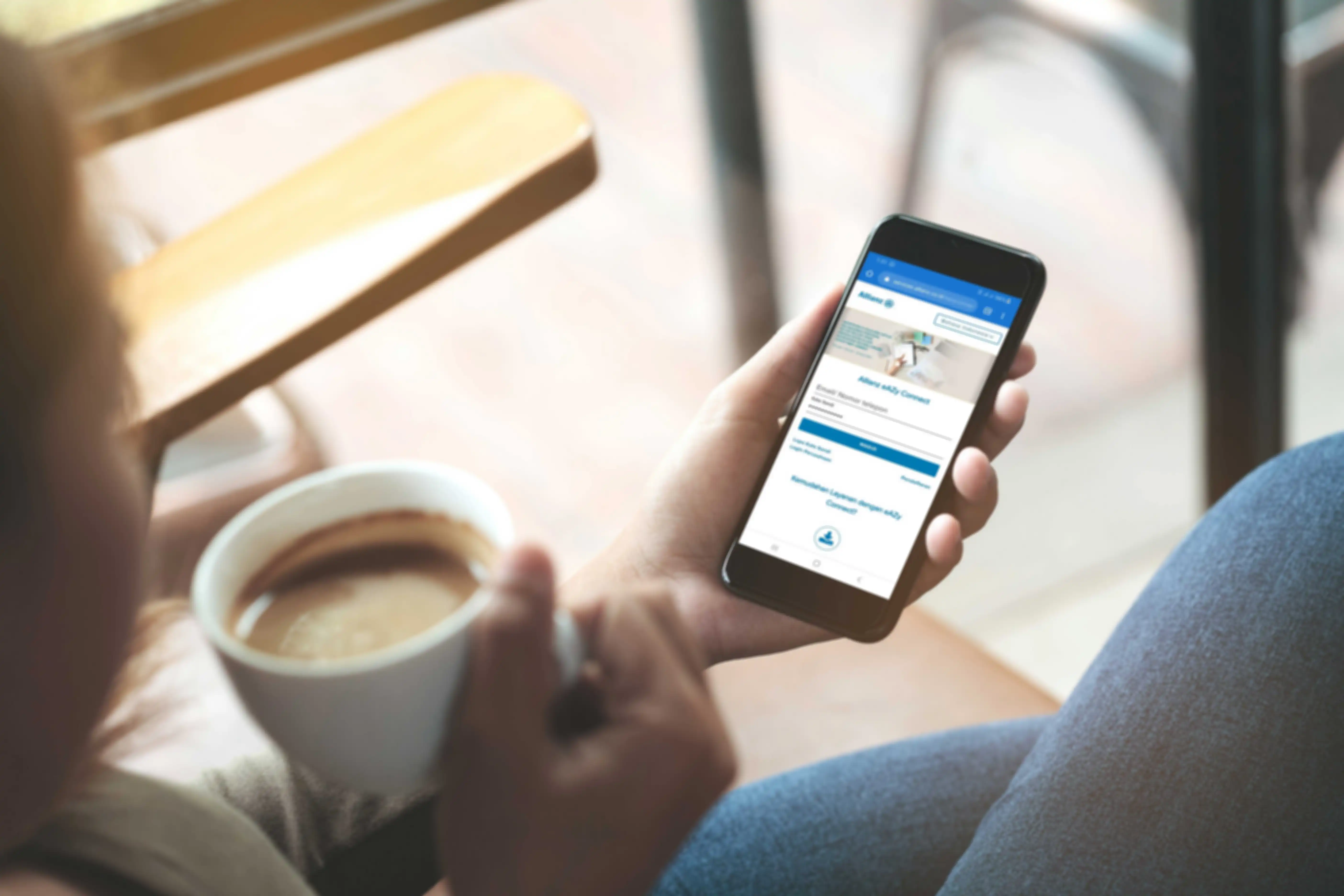 Berbagai inovasi digital yang disediakan Allianz Life Indonesia memberikan kontribusi signifikan dalam memberikan lebih banyak kenyamanan dan pengalaman unik bagi Nasabah Allianz Life Indonesia