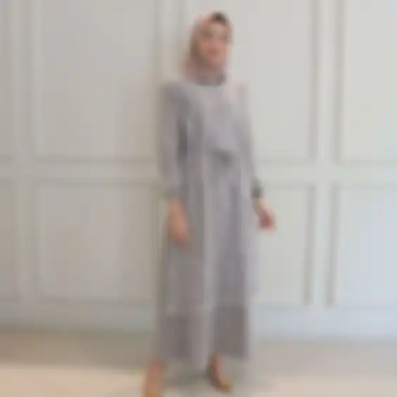 Dress hijab abu-abu buat lebaran 2022