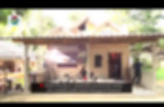 Depan Rumah Jirayut 