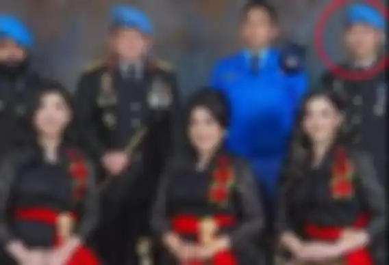 Brigadir J berfoto dengan keluarga mantan Kadiv Propam Polri Irjen Ferdy Sambo