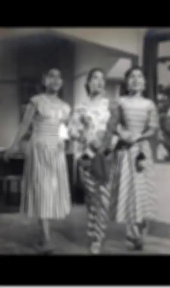Mieke Wijaya ibunda Nia Zulkarnaen meninggal dunia karena diabetes dan kanker. Mieke Wijaya pernah lakukan ini bareng Bung Karno.
