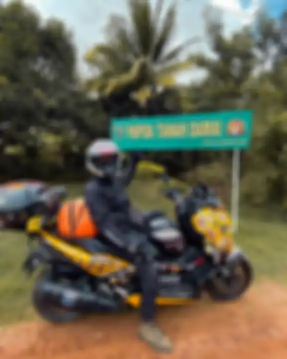 Momen biker Yamaha XMAX saat berada di Papua Tanah Damai